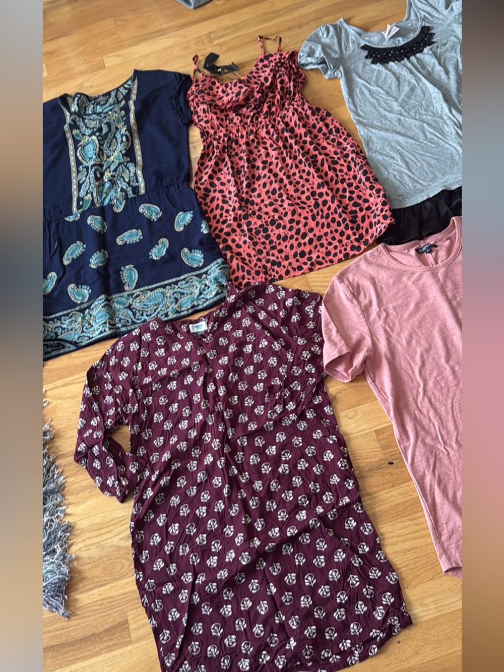 Mini 4 dresses top bundle size small